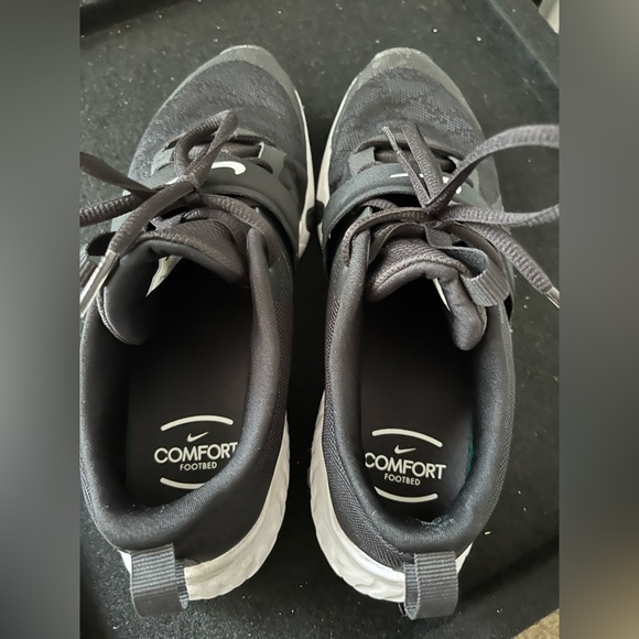 Nike Renew In-Season TR 12 Women's Training Shoes - Picture 3 of 6